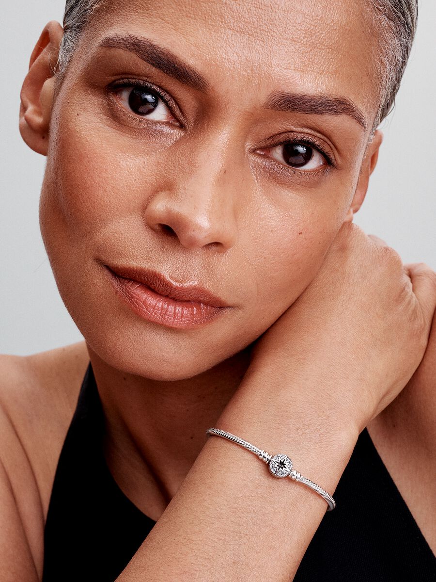 North Star Clasp Snake Chain Bracelet